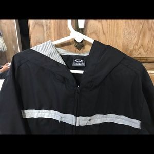 Oakley Windbreaker